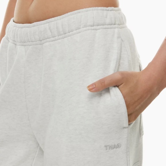 TNA Cozy Fleece Mega Cargo Sweatpant - Picture 4 of 11